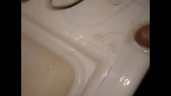 Preview 2 of Lesbian Limp - Me cumming all over the bathroom counter