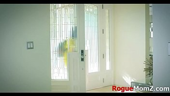 Preview 2 of Johnny Castle And Rachel Roxx - Artist step mom needs step sister to suck step brother&#039_s cock!