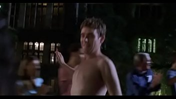 Preview 3 of Upskrit Quick Fuck With Friend - The Naked Mile