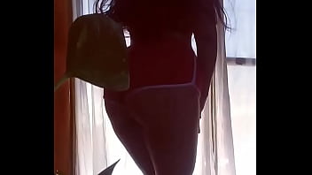 Preview 4 of Small Spy - Hermosa culona bailando sexi
