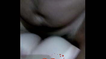 Preview 1 of Chori Teen - Casal Tesao marido safado oferecendo a puta da esposa pro amigo comer de quatro,  doido pra ver ela dar o cuzinho