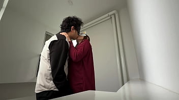 Preview 1 of Xxx Fhduh - 職場の屋上で不倫SEX