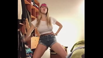 Preview 2 of Mateurrv - Nati Jota bailando y moviendo las gomas