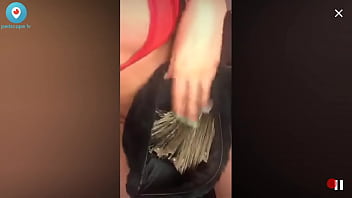 Preview 1 of Porno 4k Video - American stripper showing her body