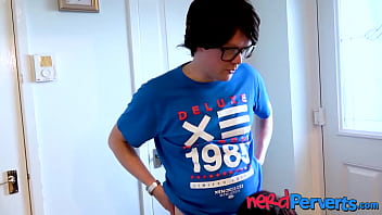 Preview 2 of Painful Anal Big Dick Gay - Stunning UK babe sucks off a nerd while GF watches the telly