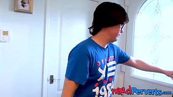 Preview 1 of Painful Anal Big Dick Gay - Stunning UK babe sucks off a nerd while GF watches the telly