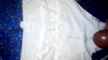 Preview 4 of Xxxxx New Hindi Video Hot - Sobre la ropa interior de mi cu&ntilde_ada 2