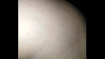 Preview 1 of English Saxe Video - D&aacute_ndole un buen anal antes de dormir