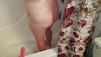 Preview 2 of 14hot Vides - Sexy BBW Takes a Shower and Then Takes a Facial