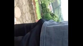 Preview 2 of 3gpkingmovies - Eu com o pau meia bomba na rua!