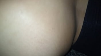 Preview 4 of Fuck My Mature Mom - Me la segu&iacute_ follando por la calle