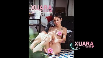 Preview 2 of Cute Lesbian Schio - Chica bonita ense&ntilde_ando los pechos