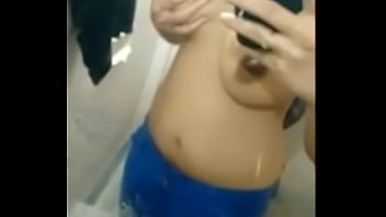 Preview 1 of Arabian Pon Romance - Indian Girl Removing Clothes