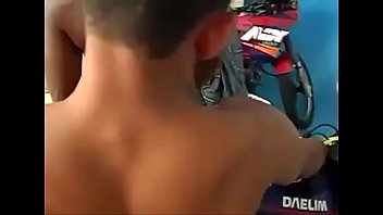 Preview 3 of Mayra Doggy Style - Fudendo o hetero motoboy