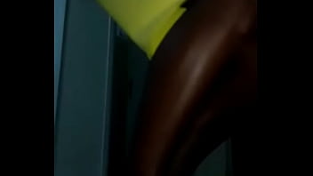 Preview 1 of Seachcyprus Porn - Novinho neg&atilde_o jogador mostrando cu 2