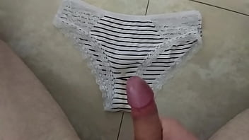 Preview 3 of Fuck U Dog Xxxc - corrida en bragas de mi vecina 5 (buena corrida)