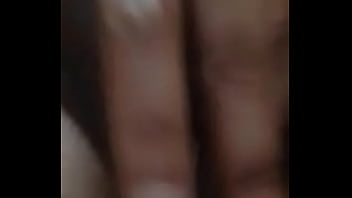 Preview 1 of Rafaela Bolfiolli - Mi amiga me sorpredi&oacute_ con este video orinando bien rico!