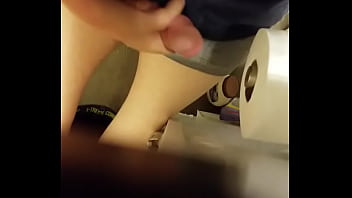 Preview 2 of Xxxvideno 12 - Quick tease. Ladies message me if you wanna have some fun
