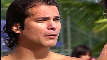 Preview 4 of Www Naughty Korea Xxx Video - Alexandre Slaviero de sunga em Malha&ccedil_&atilde_o 2005