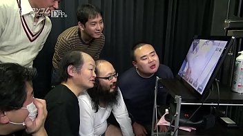 Preview 3 of Chit Se Blade Video - マジックミラーギロチン ～鏡の向こうでキモザーメン注入～ 2