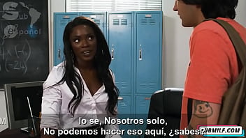 Preview 1 of Forest House Sex Amrican - Una profesora demasiado sexy. Ver aqu&iacute_. https://uii.io/Nfif