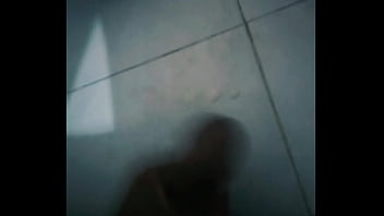Preview 1 of Desi Old Mom Bath - हिन्दी