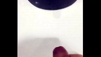 Preview 2 of Xxx Stunade - Mi amigo se pajea en el ba&ntilde_o I