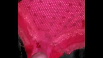 Preview 3 of Xxl Creampie - Sobre la ropa interior de mi cu&ntilde_ada