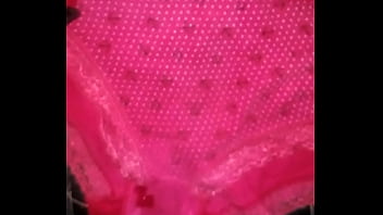 Preview 4 of Xxl Creampie - Sobre la ropa interior de mi cu&ntilde_ada