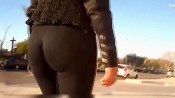 Preview 3 of Small Been - Perfect leggins walk