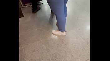 Preview 2 of Kama Uravu Amma Magan - Culona en supermercado