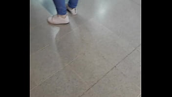 Preview 1 of Kama Uravu Amma Magan - Culona en supermercado