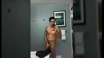 Preview 3 of Mom Sons Slaping - Famous celebs ( tom holland ,   ben reichert ,  mike ohearn ,  Drake ,  Drake bell )
