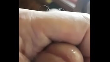 Preview 2 of Tube Porn Classic Vintage - le hago paja a mi amigo con la pija llena de leche