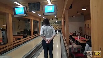 Preview 1 of Linda Sweet Anal Intenso - HUNT4K Sex in a bowling place I ve got strike