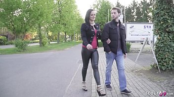 Preview 1 of Meyzo Vidio - TEENY BEKOMMT IHREN ERSTEN FAUSTFICK BEI PORNO CASTING - GERMAN FISTING