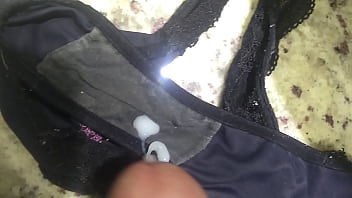 Preview 3 of Porn Jav Kucuk Kiz Zorla Sikis - Gozando na calcinha dela 5