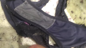 Preview 1 of Porn Jav Kucuk Kiz Zorla Sikis - Gozando na calcinha dela 5