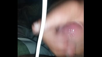 Preview 3 of Dasha 1 - Paja a lado de mi mujer