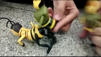 Preview 2 of Www Hindisexystory Com - BEE MOVIE sexo gostoso perfeito na escola ultilizando posi&ccedil_&otilde_es do kamasutra,  BEE movie barry transando gostoso com seres de sua ra&ccedil_a desta vez s&oacute_ bimbada nervosa sem remorso e muito prazer escola sem regras porn inteligente cav