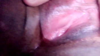 Preview 1 of Mujh Padosi Ne Choda - Creamy