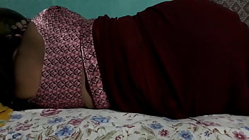 Preview 2 of Sister Brother Japnes Sex - SANJANA AUNTY SHOWING ASS IN MAROON SAREE