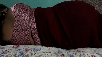 Preview 4 of Sister Brother Japnes Sex - SANJANA AUNTY SHOWING ASS IN MAROON SAREE