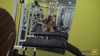 Preview 4 of Pant Shirt Big Botty Xnxx - HUNT4K. &iexcl_Entrenar&eacute_ a tu chica realmente duro!