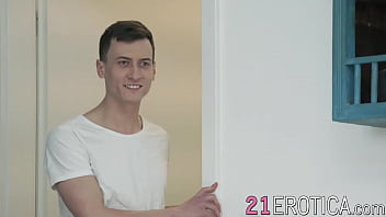 Preview 1 of Double Penetration Doub - Cute teenie shows her guy how flexible she is while fucking