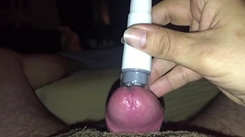 Preview 2 of Raghini Xxx - Vaya gustazo da el vibrador en el frenillo frenulum