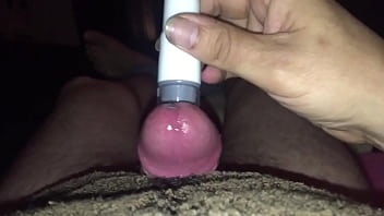 Preview 4 of Raghini Xxx - Vaya gustazo da el vibrador en el frenillo frenulum