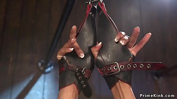 Preview 1 of Kubet Sex - Ebony in metal device caned