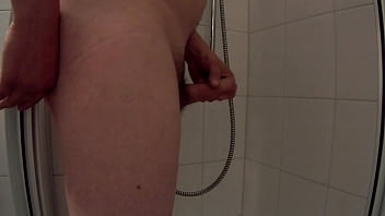 Preview 3 of Wwcomxxx - Wichsen in der Dusche