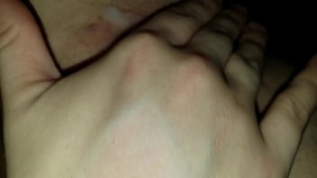 Preview 3 of Masaj Bulu Bf - Cumming on her pussy
